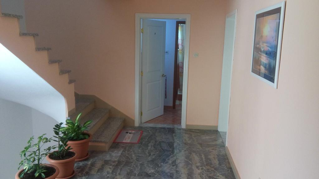 Apartments Erceg Омиш Экстерьер фото