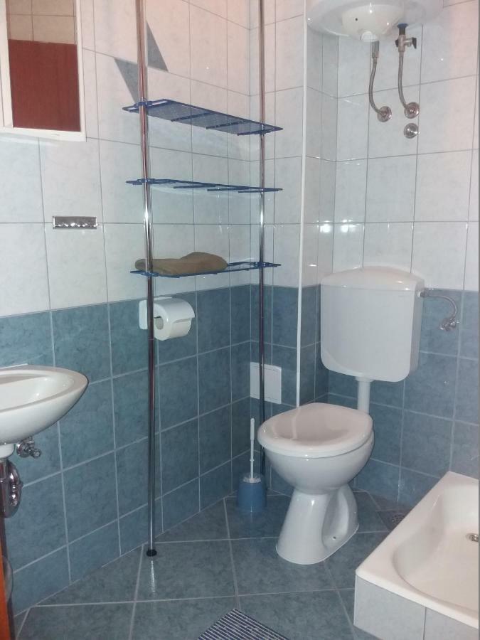 Apartments Erceg Омиш Экстерьер фото