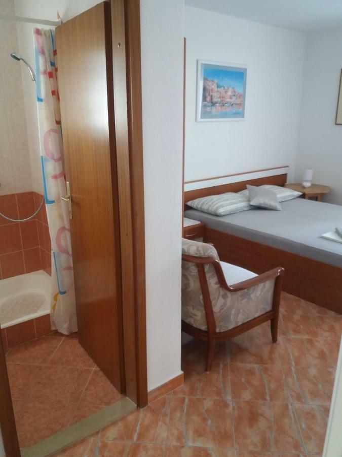 Apartments Erceg Омиш Экстерьер фото