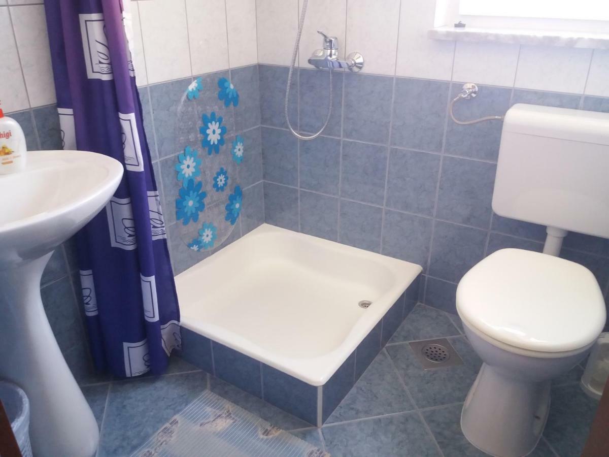 Apartments Erceg Омиш Экстерьер фото
