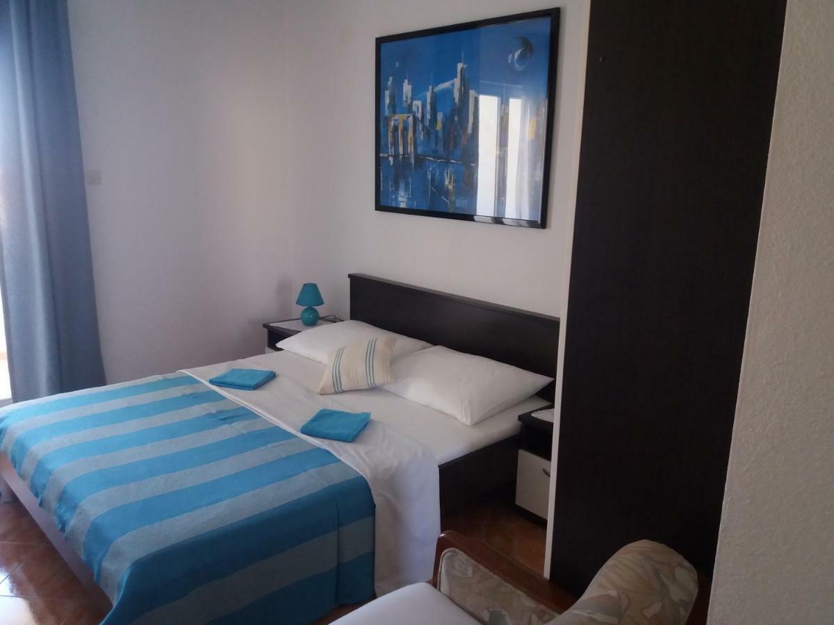 Apartments Erceg Омиш Экстерьер фото